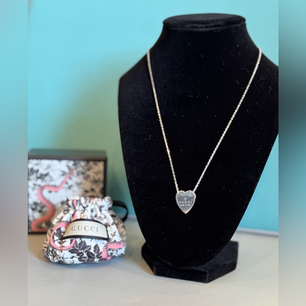 Gucci Trademark Necklace W. Heart Pendant